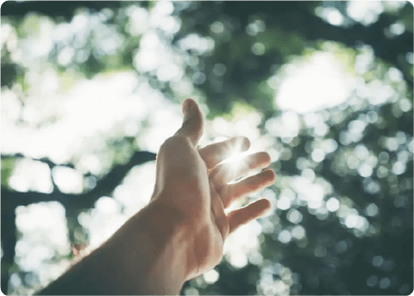 高知家庭学霸被霸凌多次割腕自残，博士妈妈救了两个孩子